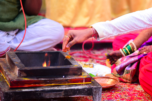 Unique Wedding Rituals in a  Maharashtrian Marriage